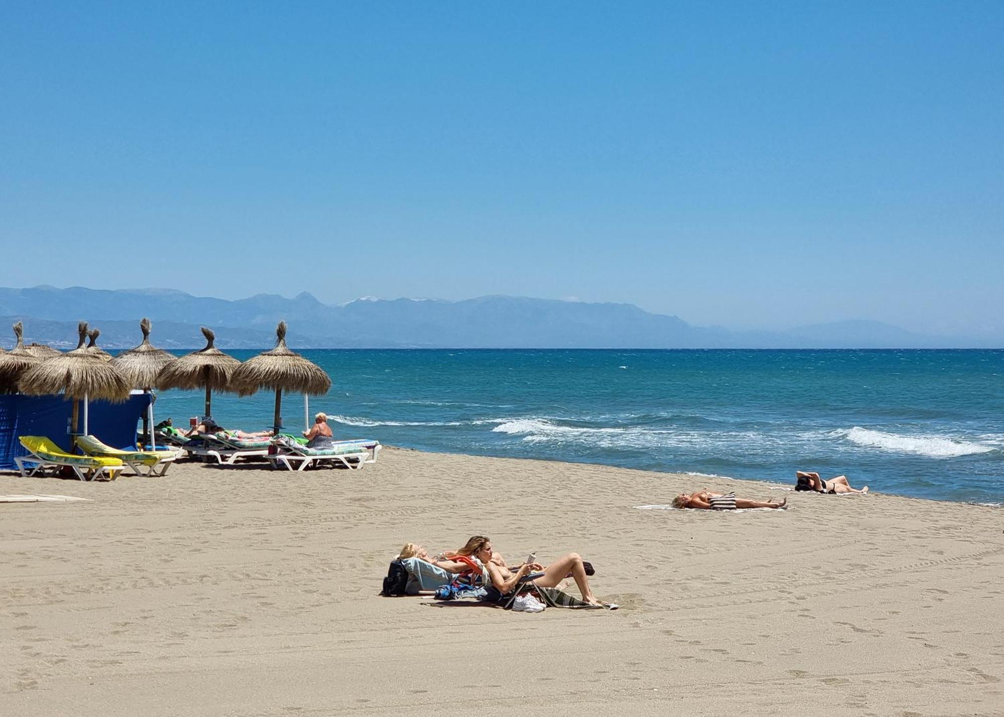 Tinoko Apartament In La Carihuela Beach Торремолінос Екстер'єр фото