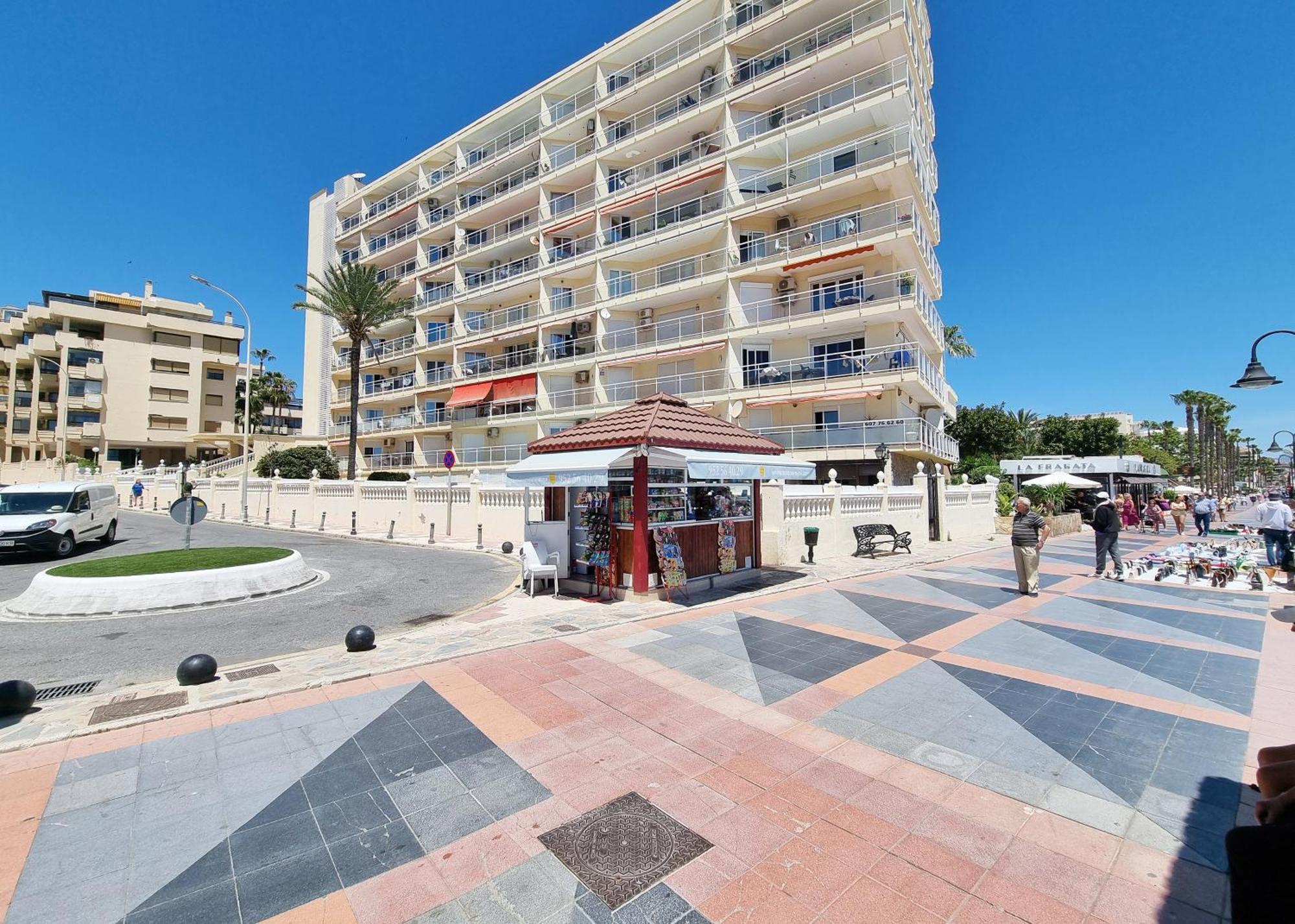 Tinoko Apartament In La Carihuela Beach Торремолінос Екстер'єр фото