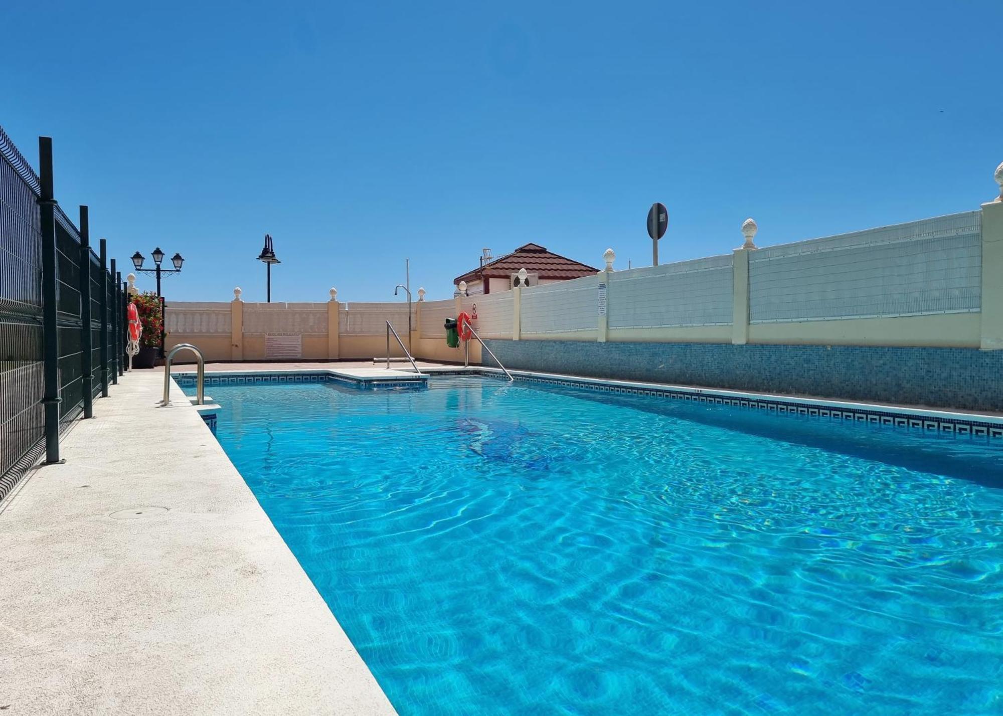 Tinoko Apartament In La Carihuela Beach Торремолінос Екстер'єр фото