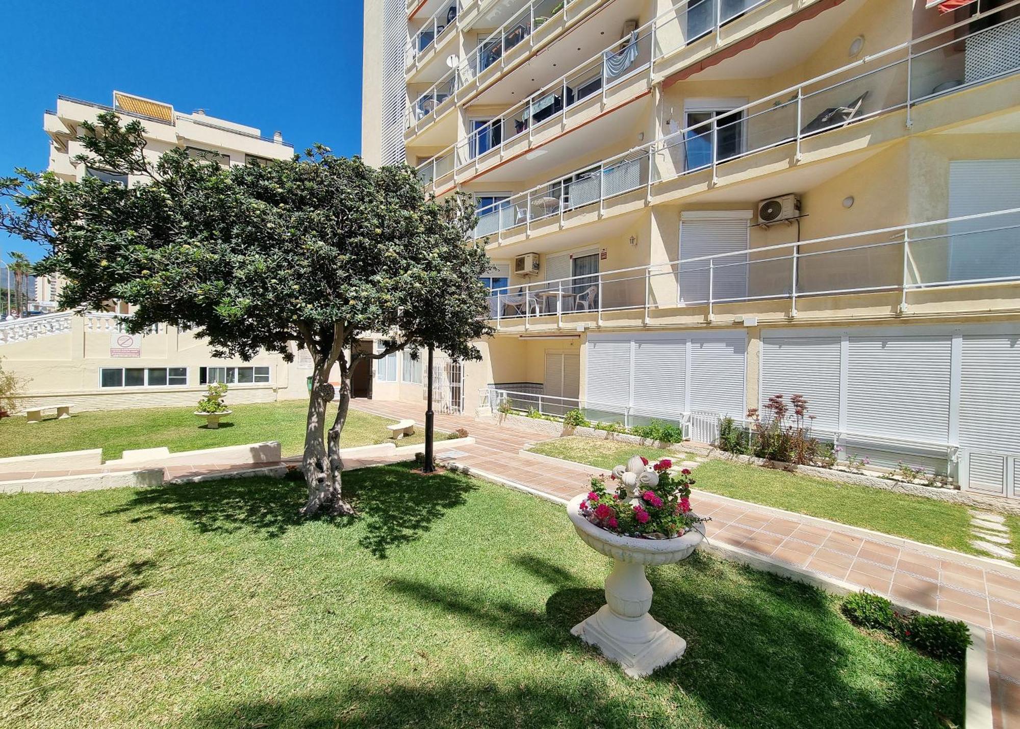 Tinoko Apartament In La Carihuela Beach Торремолінос Екстер'єр фото
