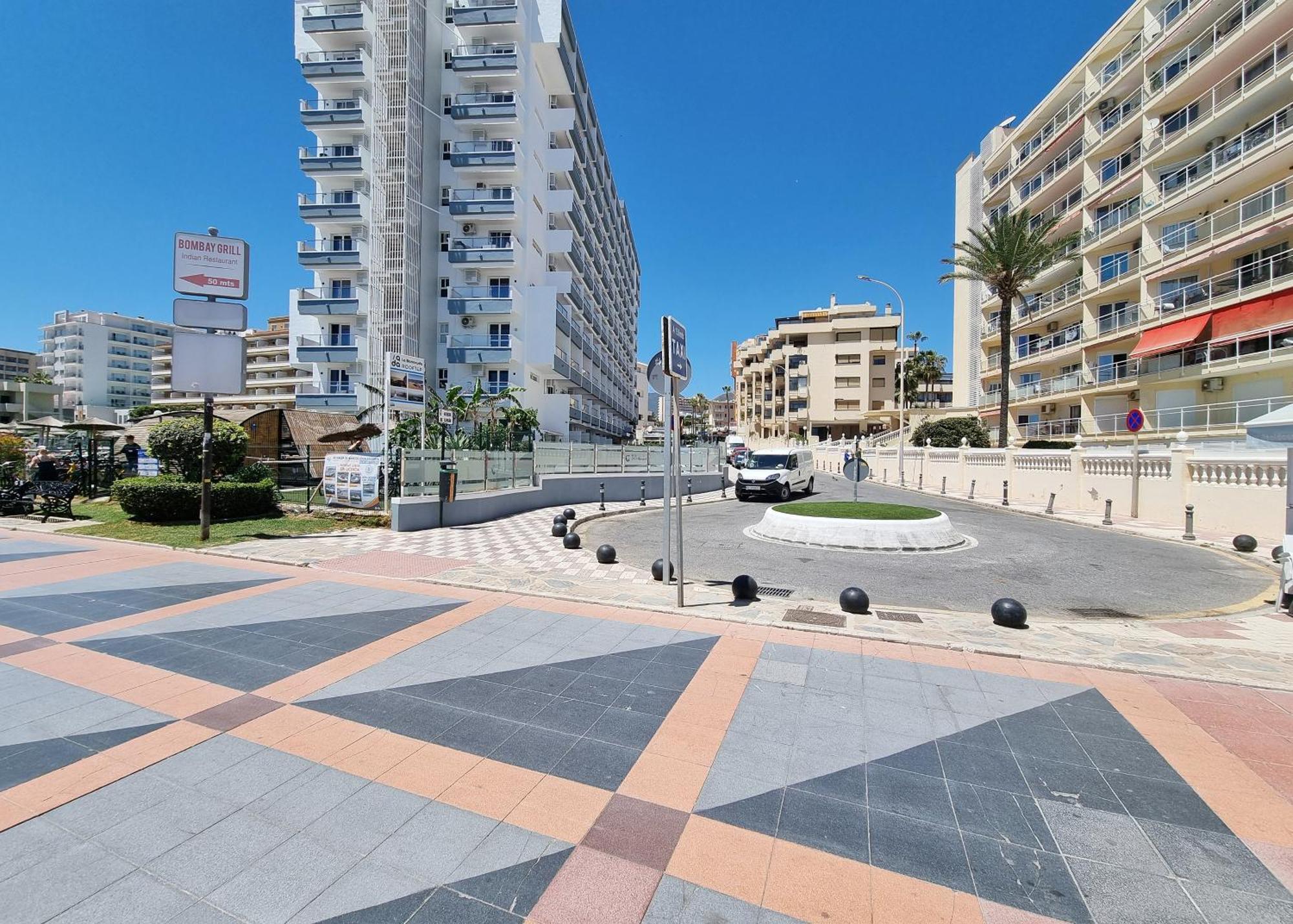 Tinoko Apartament In La Carihuela Beach Торремолінос Екстер'єр фото