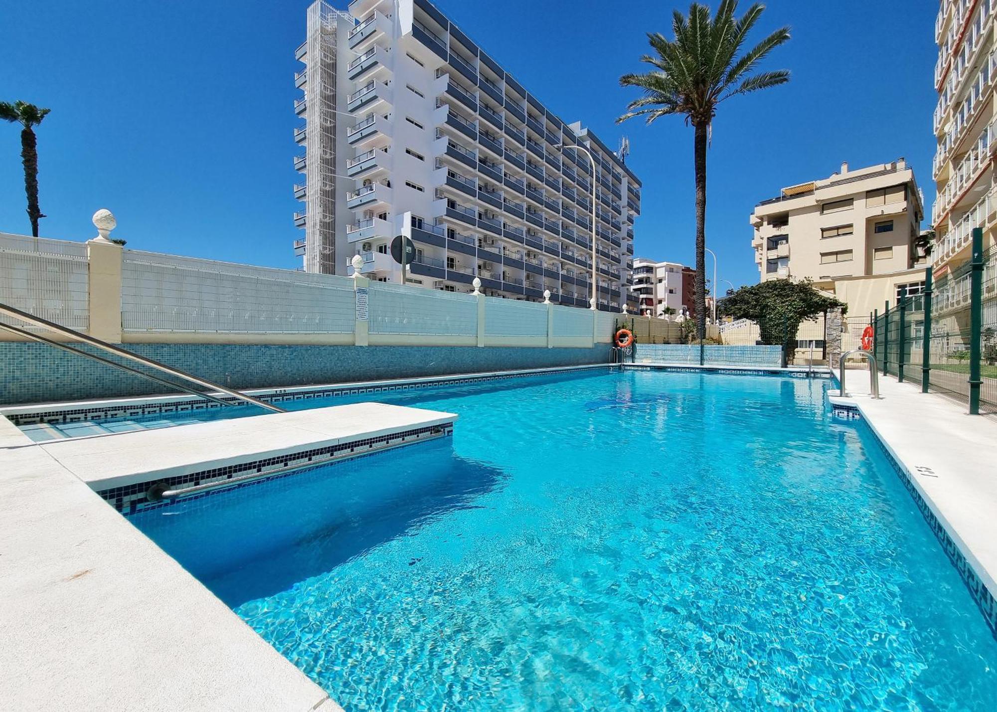 Tinoko Apartament In La Carihuela Beach Торремолінос Екстер'єр фото